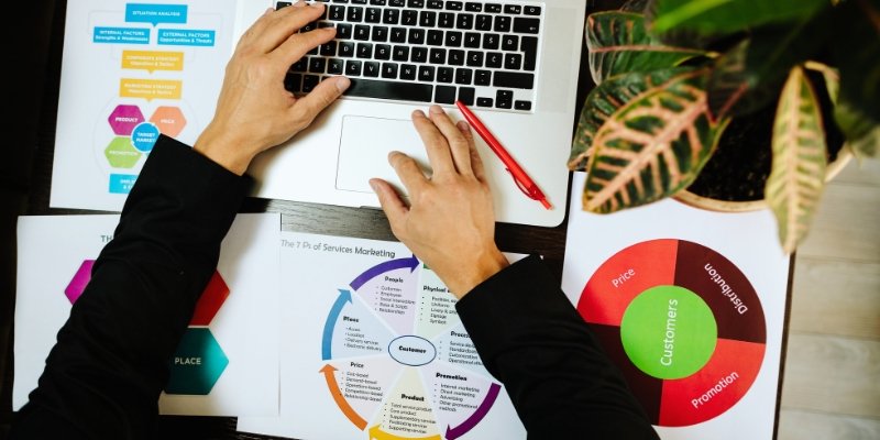 Detailed Steps to Establish a Data Centre Business