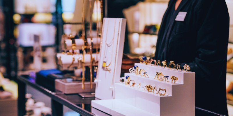 Establishing a Jewelry Business in Singapore: A Guide for Aspiring Entrepreneurs