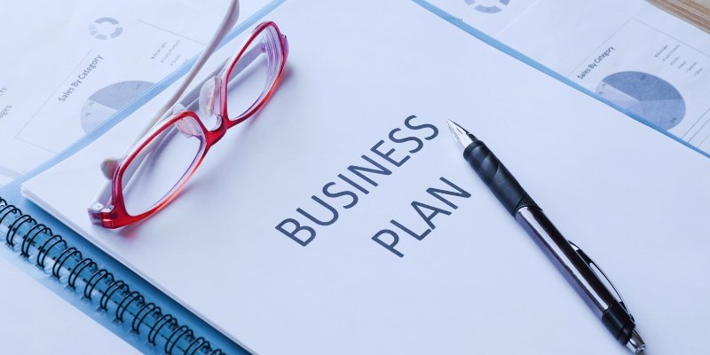 Detailed Steps to Establish a Niche Bookstore with Café Business