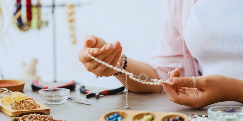 Establishing a Custom Jewelry Making Business in Singapore: A Guide for Aspiring Entrepreneurs