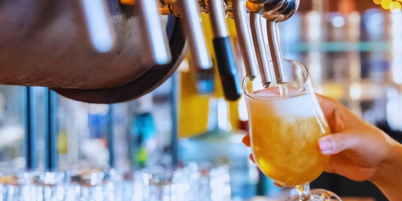 Establishing a Local Craft Beer Pub Business in Singapore: A Guide for Aspiring Entrepreneurs