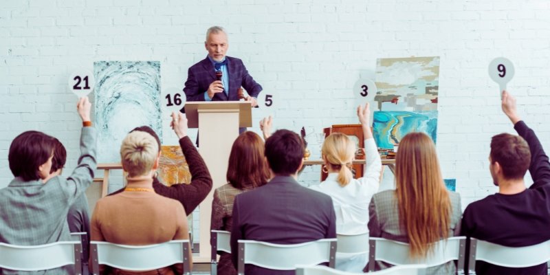 Reasons to Start an Online Art Sales and Auction House Business